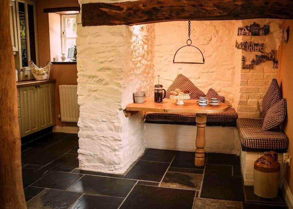 Charming Welsh Cottage Johnston Zewnętrze zdjęcie